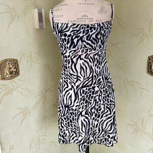 WOMEN'S CHEMISE ANIMAL ZEBRA/CHEETAH MOTIF:PRE-OWNED BLACK/WHITE  SMALL